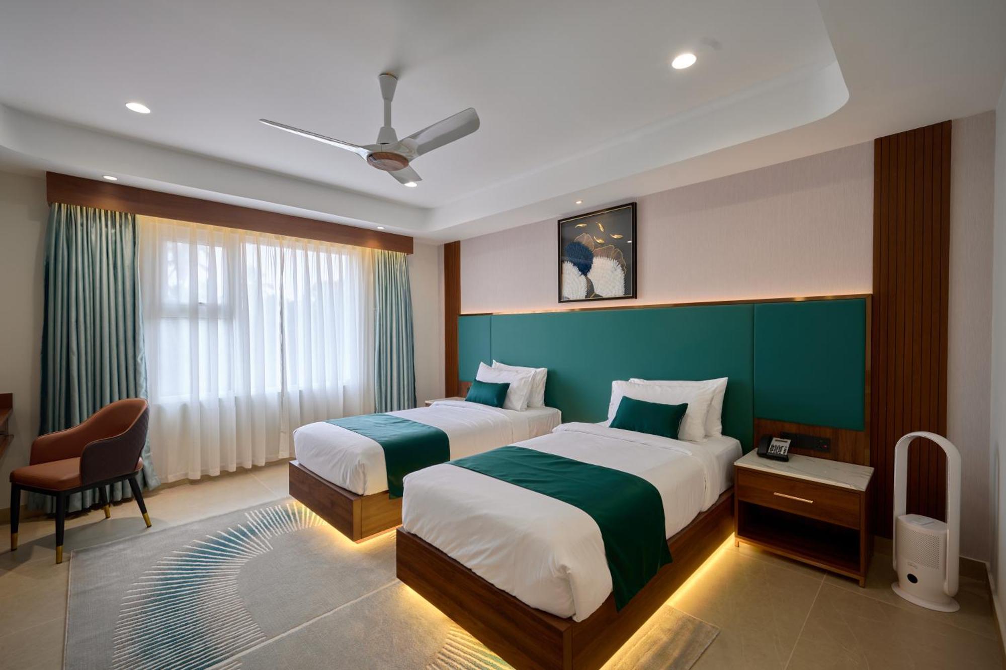 Kowju Airport Hotel Calicut Kondotty Екстериор снимка