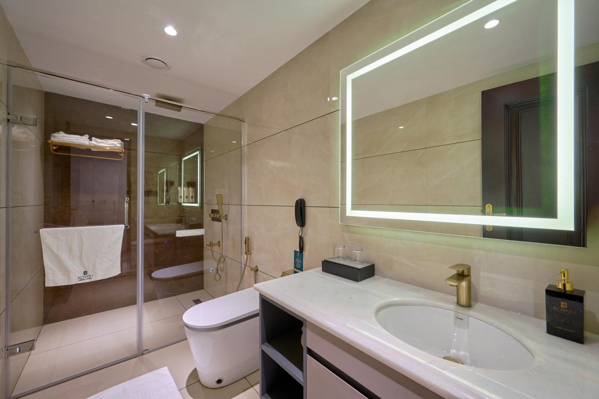 Kowju Airport Hotel Calicut Kondotty Екстериор снимка